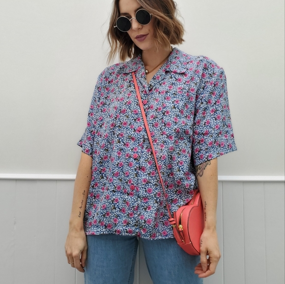 VINTAGE Floral Button-down Blouse - Picture 6 of 8